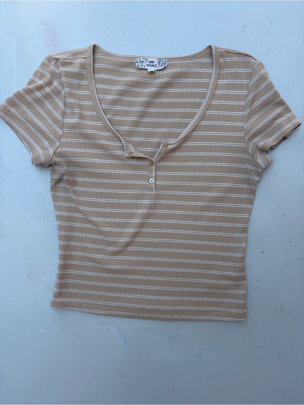 Pink Republic Tan and White Striped Ribbed Henley Short Sleeve Tee Medium
